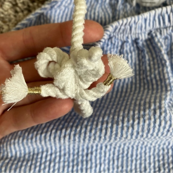 H&M Girls Bundle Eyelet Flared Skirt / Seersucker Blue White Sundress Sz 6-8 yo - Picture 13 of 16